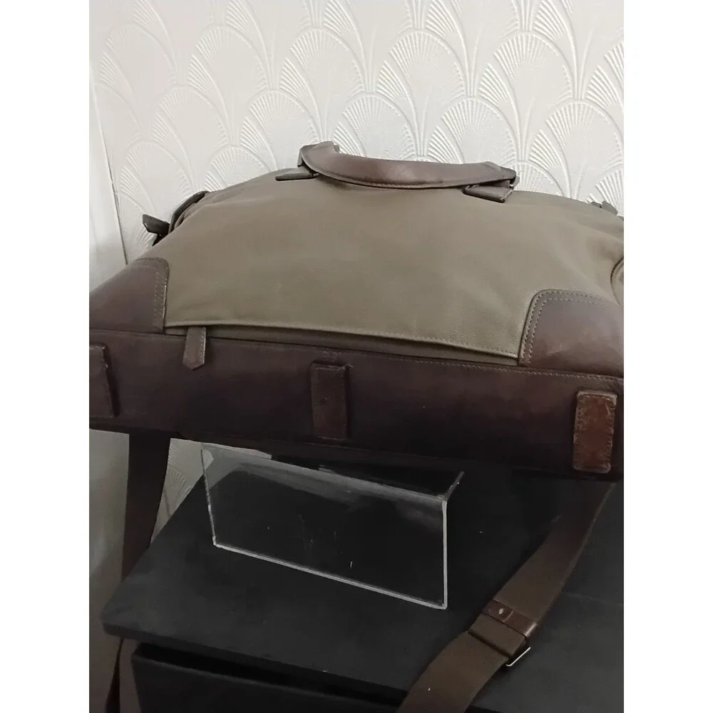 Tumi Beacon Hill Slim Laptop Brief Case Black, Unisex